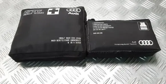 Audi A6 S6 C8 4K First aid kit 8W0860282B 8W0093056