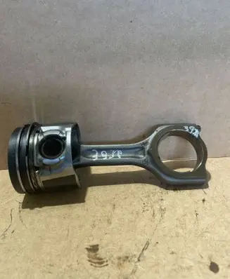 Peugeot 508 RXH Piston with connecting rod 