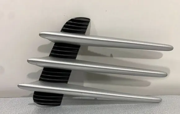 Chrysler Crossfire Front bumper upper radiator grill A19388102