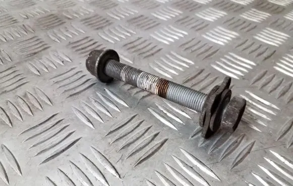 Volkswagen Sharan Rear suspension camber bolt 