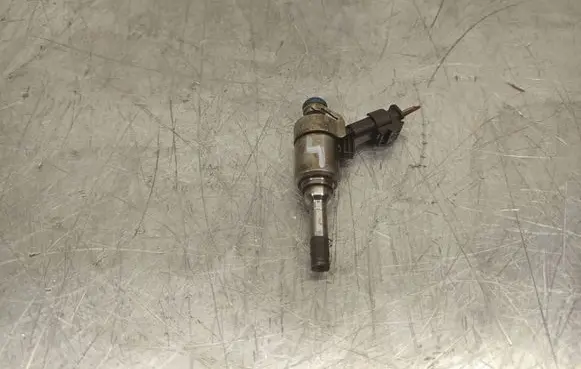 Fuel injector