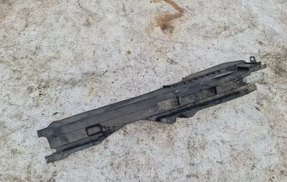 Mercedes-Benz ML W164 Other trunk/boot trim element 1646800131