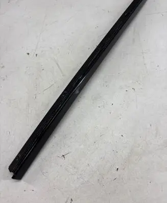 BMW 2 F22 F23 Front door glass trim molding 7358452