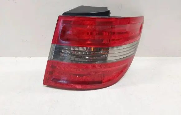 Mercedes-Benz B W245 Rear/tail lights A1698202464 27520214