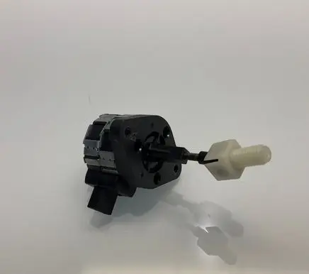 Mercedes-Benz C W203 Headlight level adjustment motor A1408201908 0307860001 1408201908