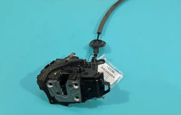Renault Clio V Rear door lock 825039554R IMPRK1570686