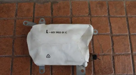 Opel Meriva A Front door airbag 7034057