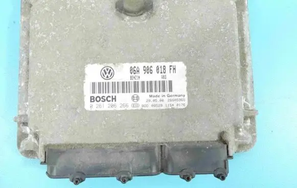 Skoda Octavia Mk1 (1U) Engine control unit/module ECU 06A906018FH IMPRK1352135