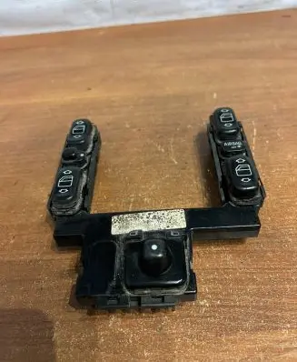 Mercedes-Benz E W210 Other switches/knobs/shifts 2108208610 D3983