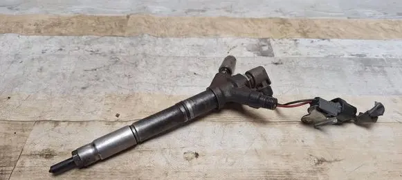 Fuel injector