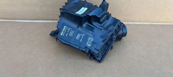 BMW X2 F39 Air filter box 8513916