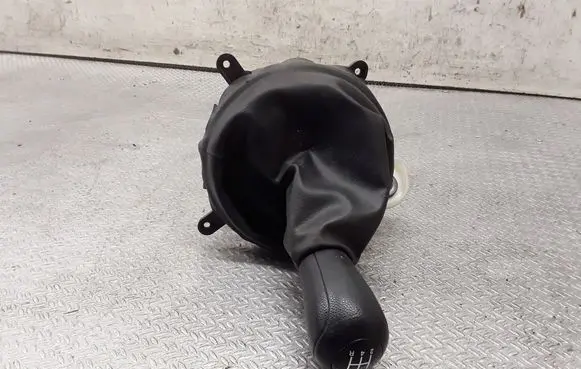Mazda 2 Gear shifter/selector DF71C