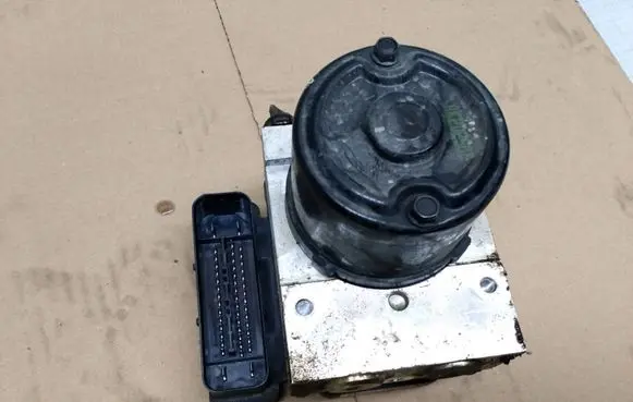 KIA Magentis ABS Pump 589102G600 BH60137031
