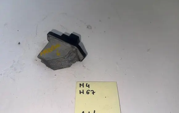 Mazda 6 Heater blower motor/fan resistor H61B0GJEA3201