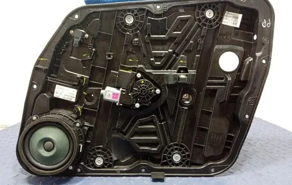 KIA Sportage Front door window regulator with motor 82480-F1790