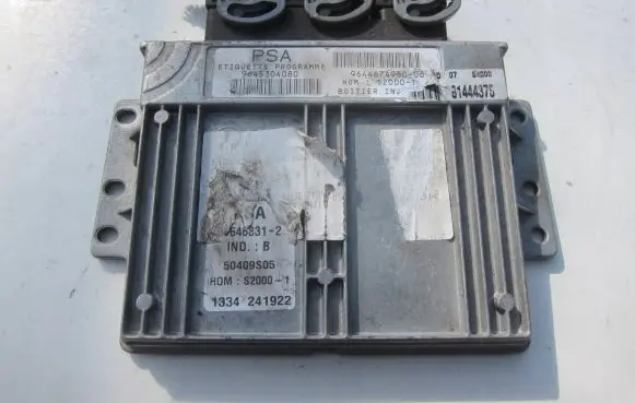 Peugeot 406 Engine control unit/module 9645304080