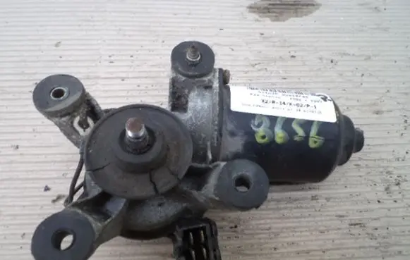 KIA Sephia Front wiper linkage and motor