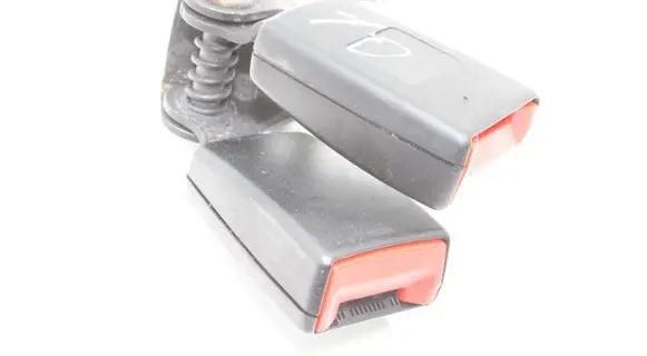 Volkswagen Scirocco Middle seatbelt buckle (rear) 8J8857739B