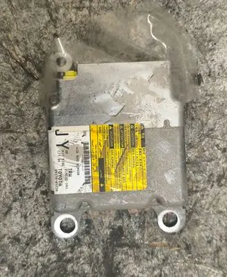 Toyota Avensis T270 Airbag control unit/module 8917005230