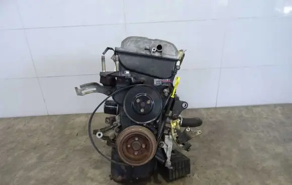 Mazda 323 Engine
