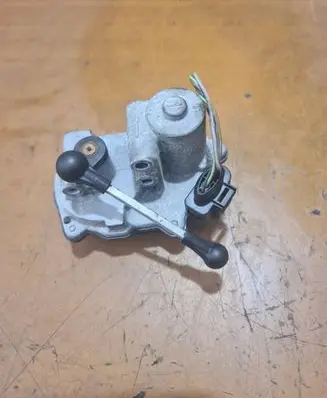 Skoda Octavia Mk2 (1Z) Intake manifold valve actuator/motor 06F133482D 1041530S01 A2C53247913