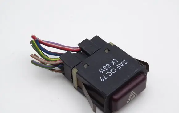 BMW 5 E28 Hazard light switch SAEQC79 LK8319