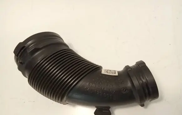 Audi A4 S4 B9 Air intake hose/pipe 04L129661B