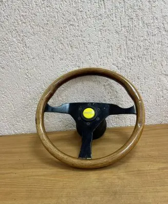 Mercedes-Benz E W124 Steering wheel 0270524 0270526