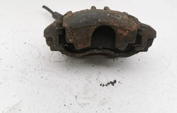 Peugeot 307 Front brake caliper