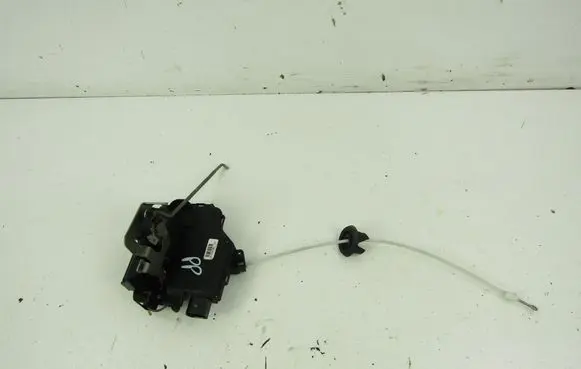 Audi A4 S4 B6 8E 8H Front door lock 