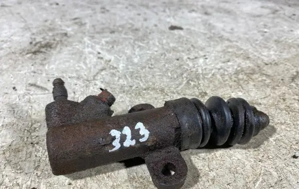 Mazda 323 Clutch slave cylinder 
