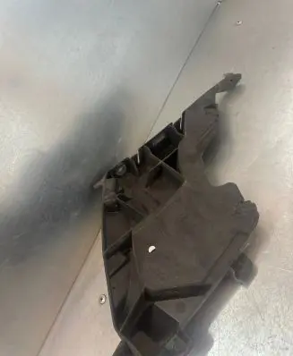 Audi A7 S7 4G Front bumper mounting bracket 4G8807283A