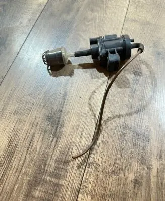 Mercedes-Benz ML W163 Turbo solenoid valve a0005450427
