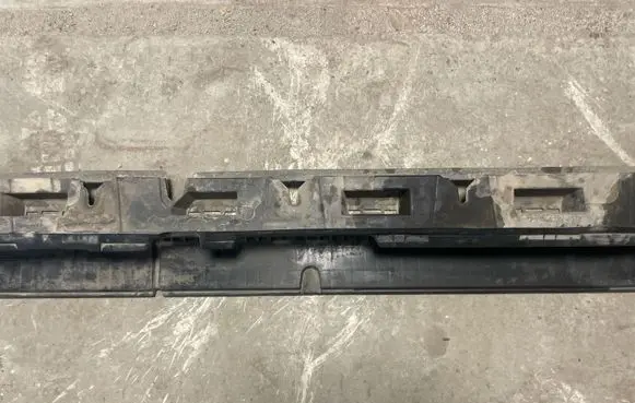 Mercedes-Benz GL X166 Sill supporting ledge A1666900310