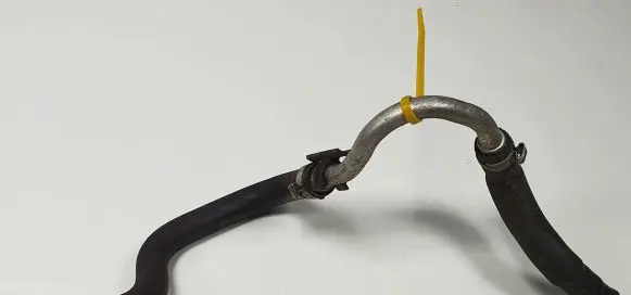 Jaguar S-Type Engine coolant pipe/hose
