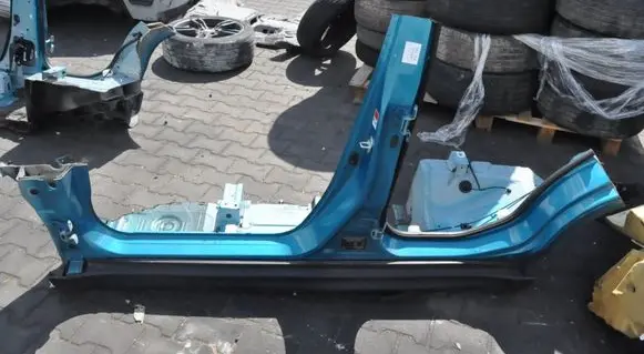 Suzuki Swift III Side car body part 