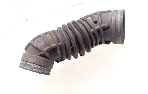 Audi A4 S4 B7 8E 8H Turbo air intake inlet pipe/hose 8E0133356D