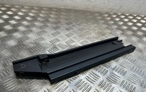 Mercedes-Benz GL X166 Other trunk/boot trim element A1666843000