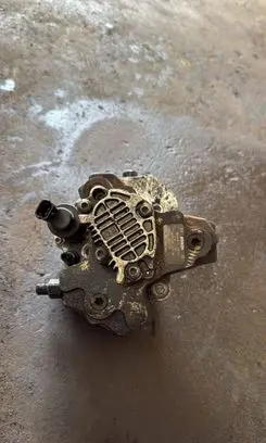 Volvo V70 Fuel injection high pressure pump 0445010043