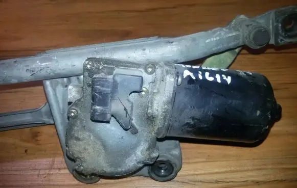 Ford Mondeo MK I Wiper motor 93bb17b571ac 403842