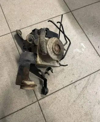 Ford Fiesta ABS Pump 4S612M110AC 10097001153