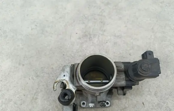 BMW 3 E46 Throttle body valve 1436000