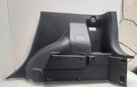 Trunk/boot lower side trim panel
