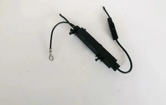 Mercedes-Benz ML W163 Aerial GPS antenna 2028202389