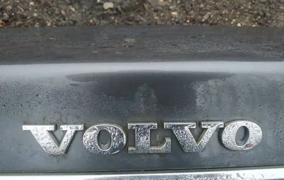 Volvo S80 Manufacturer badge logo/emblem 
