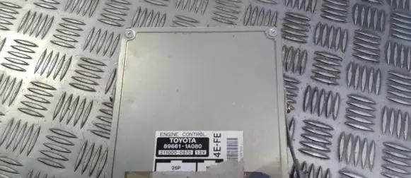 Toyota Corolla E100 Engine control unit/module 896611a080