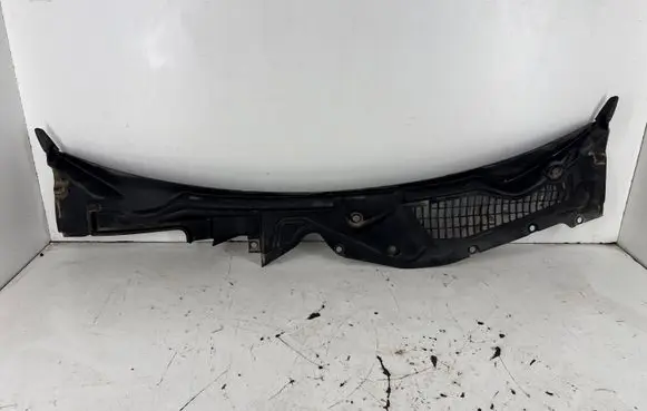 Ford Mustang VI Wiper trim FR3B63018A15AHW