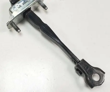 Dacia Sandero Rear door check strap stopper 20201207