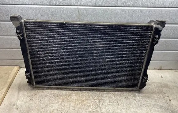 Audi A4 S4 B7 8E 8H Coolant radiator 8E0121251A