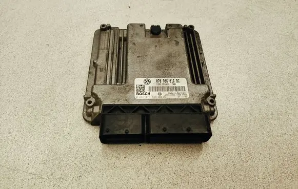 Volkswagen Touareg I Engine control unit/module 070906016BC 1039S08290 0281011839